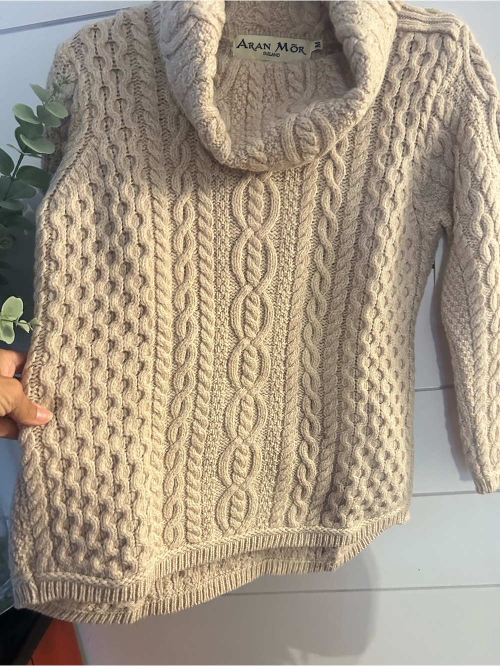 Aran Mór Ireland 100% Merino Wool Cable Knit Sweater — Medium - Picture 12 of 15